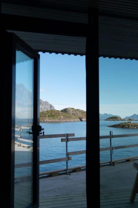 Seafront Apartment Henningsvær Exterior photo