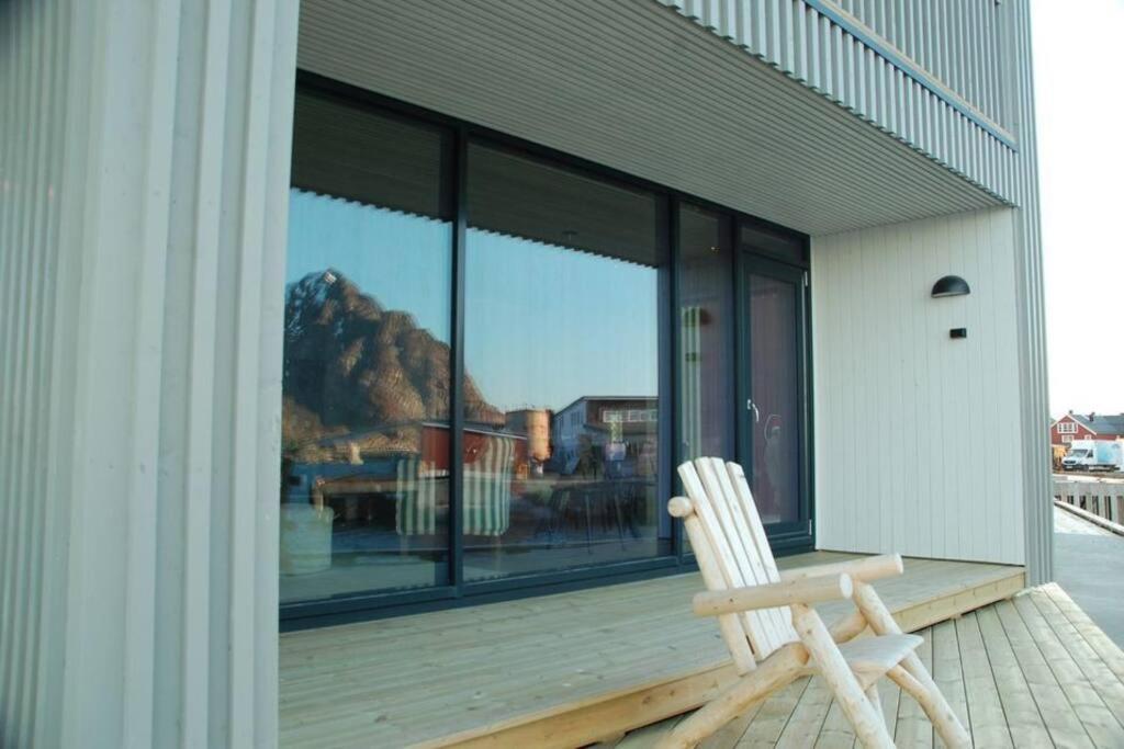 Seafront Apartment Henningsvær Exterior photo