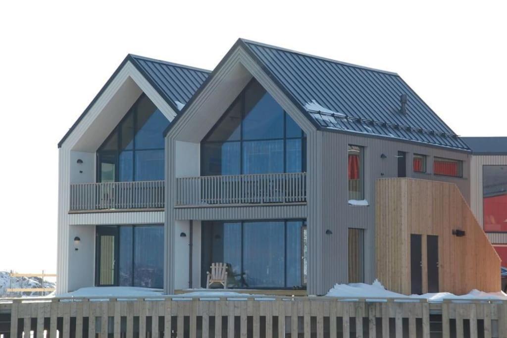 Seafront Apartment Henningsvær Exterior photo