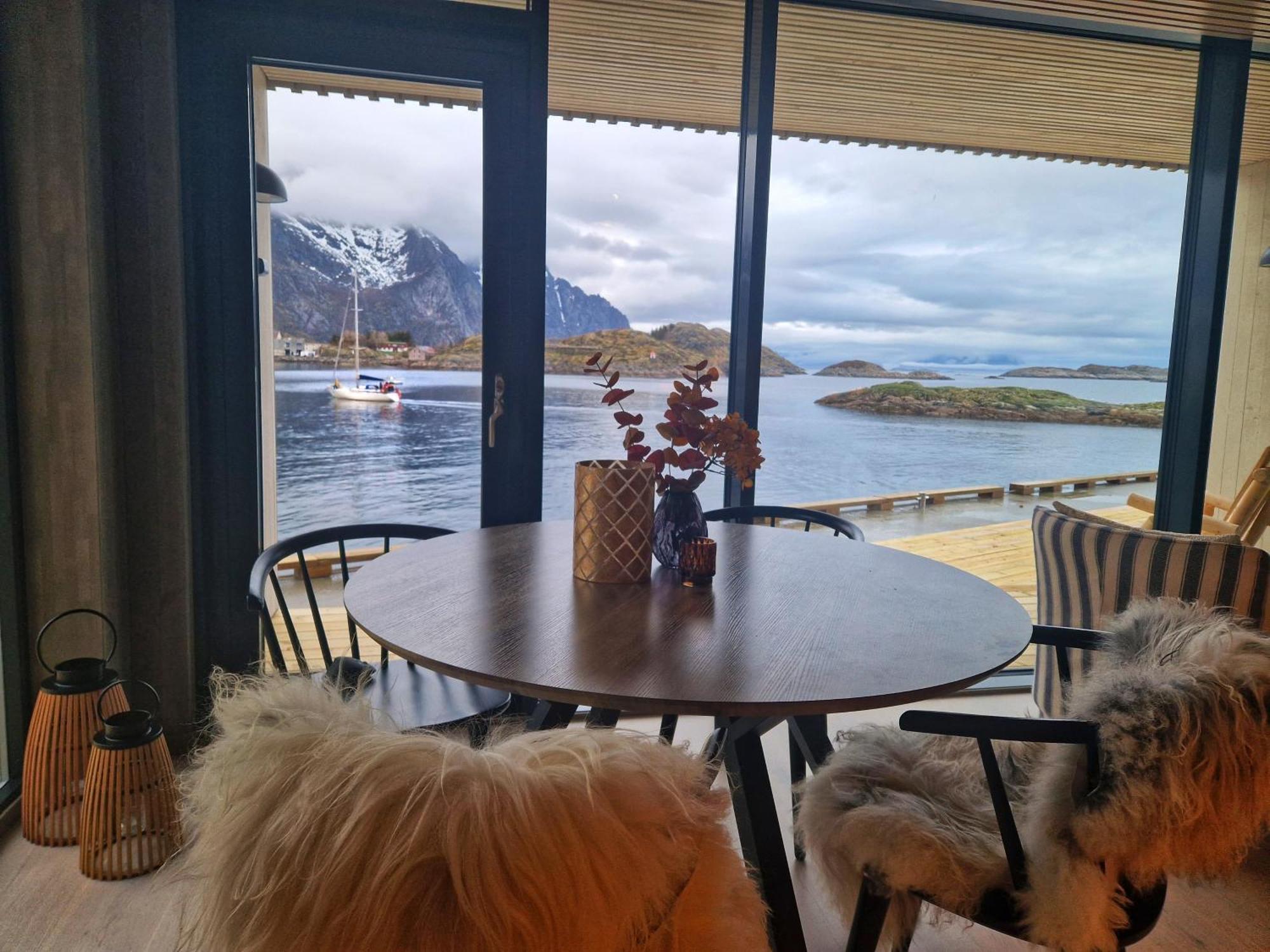 Seafront Apartment Henningsvær Exterior photo