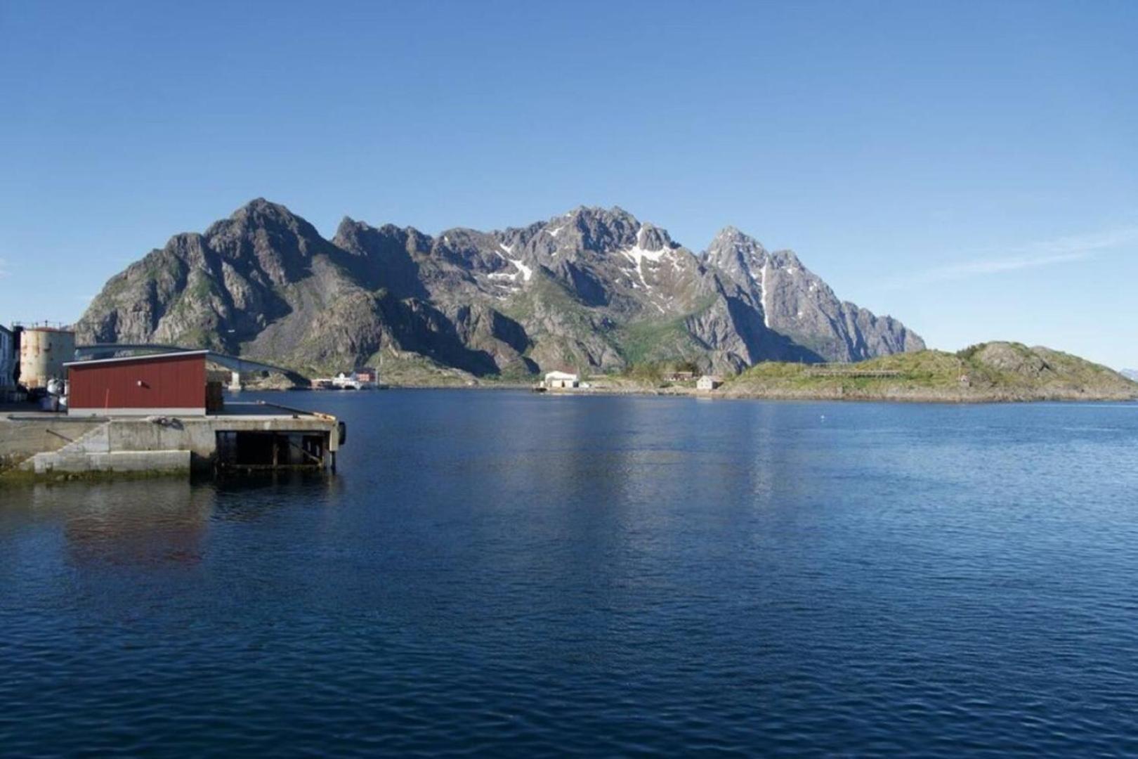 Seafront Apartment Henningsvær Exterior photo
