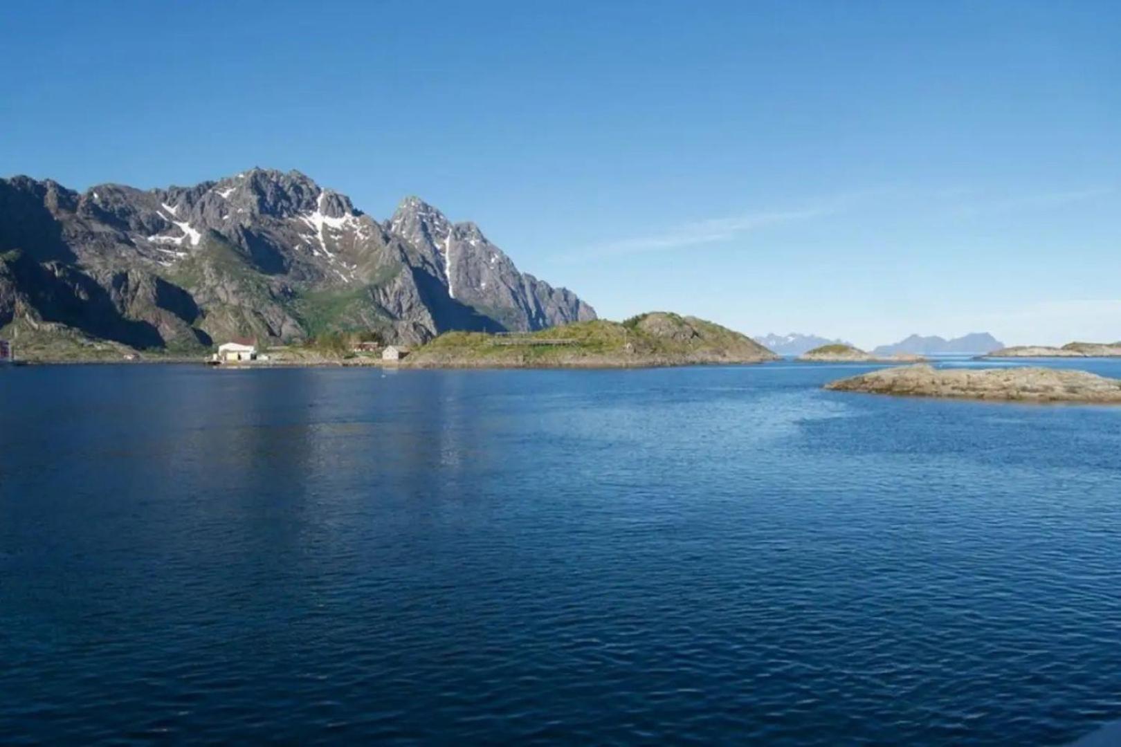 Seafront Apartment Henningsvær Exterior photo
